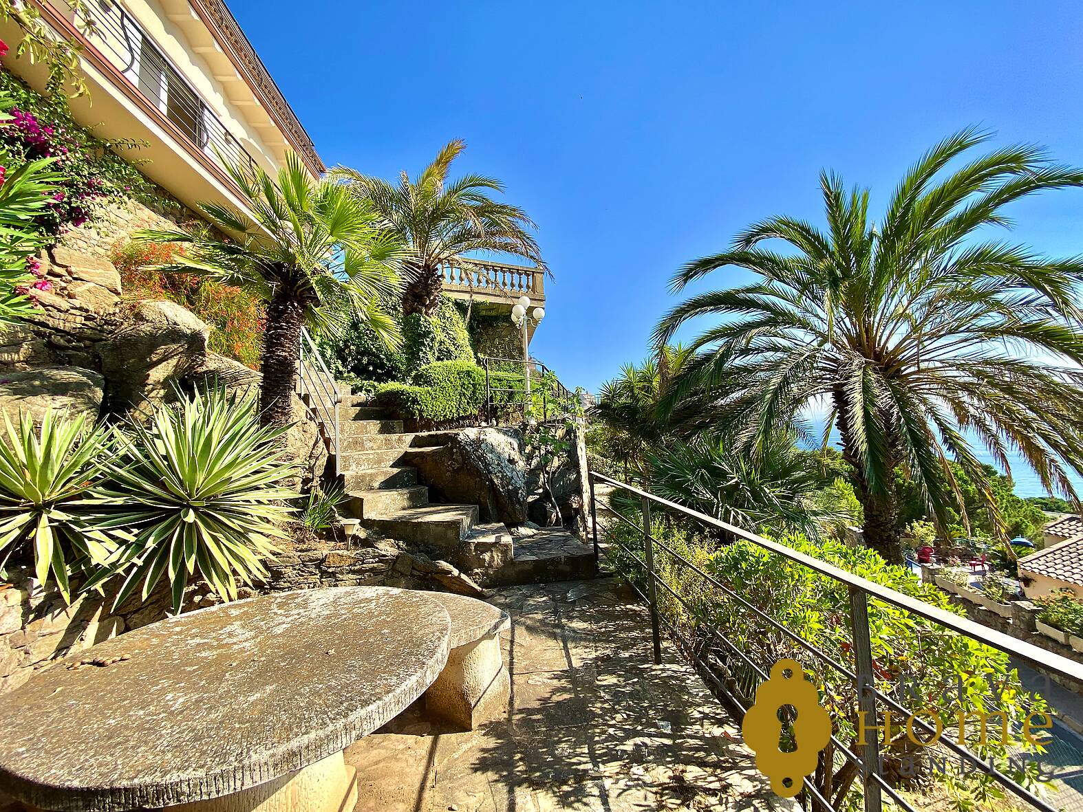 Lujoso Chalet con piscina y magnífica vista al mar en Rosas