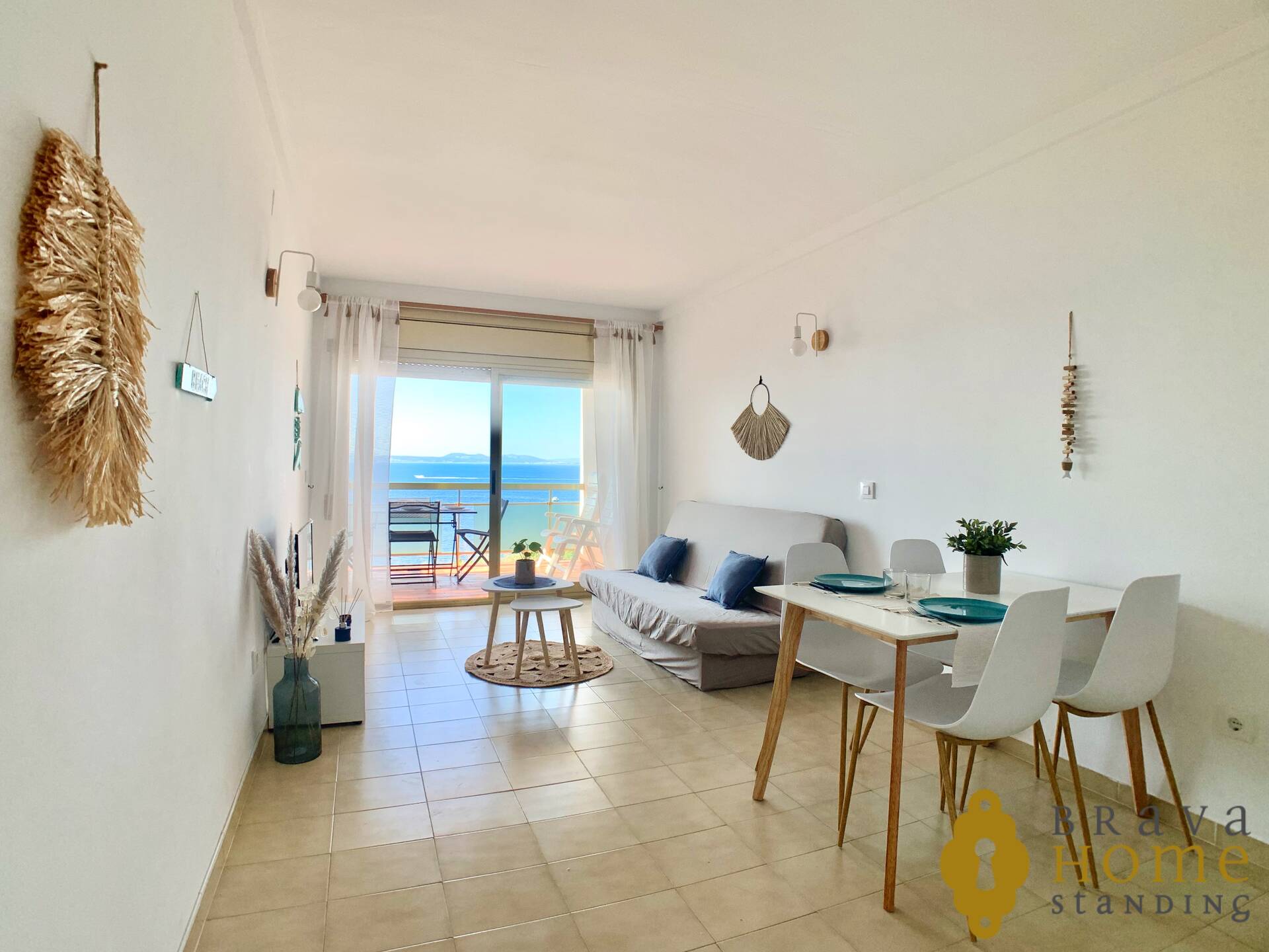 Magnifique appartement en 1ère ligne de mer, en vente à Rosas