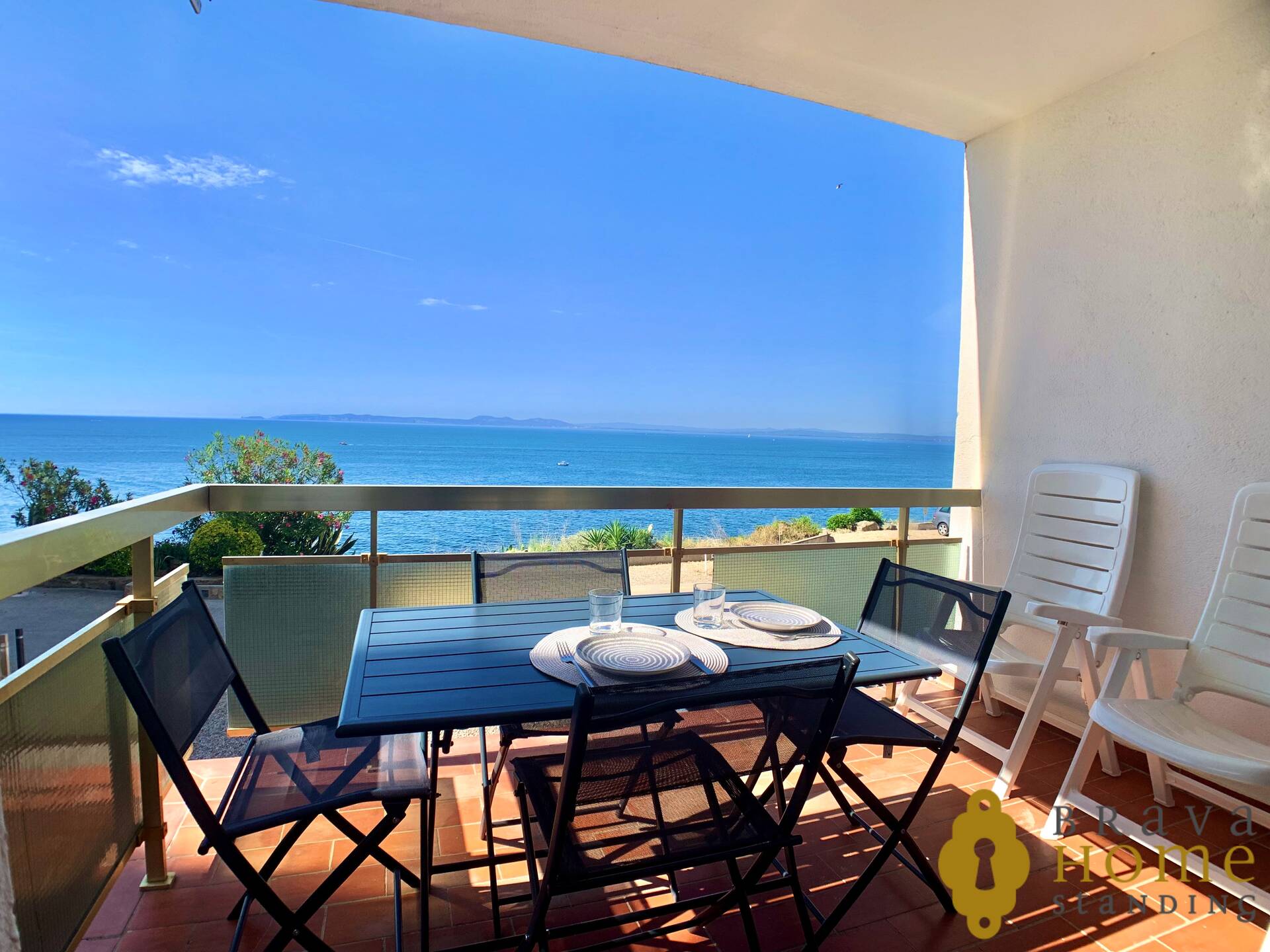 Magnifique appartement en 1ère ligne de mer, en vente à Rosas