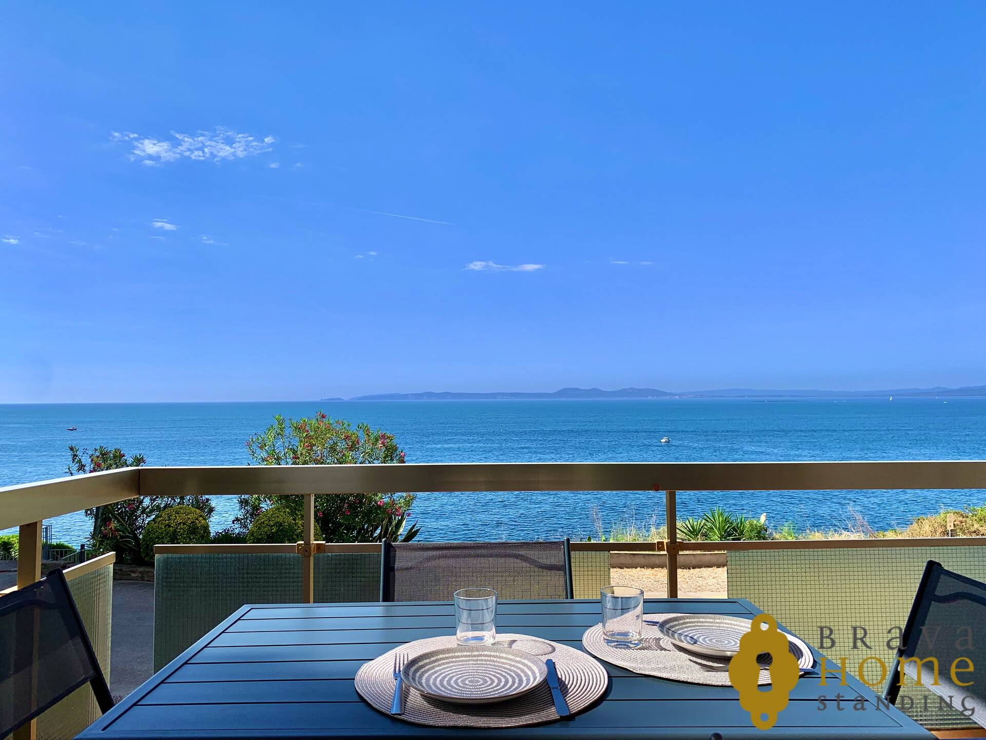 Magnifique appartement en 1ère ligne de mer, en vente à Rosas