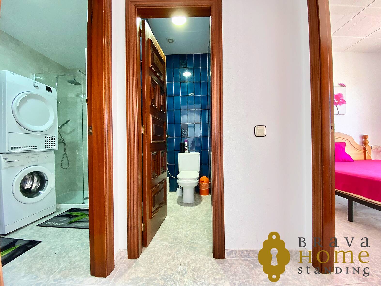 Nice apartment with sea view, swimming pool and parking for sale in Rosas