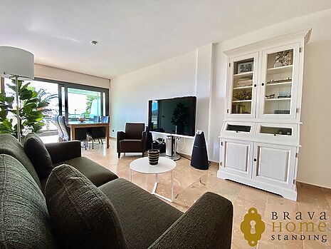 Apartament de luxe a primera línia de mar amb pàrquing a Roses, zona Salatar