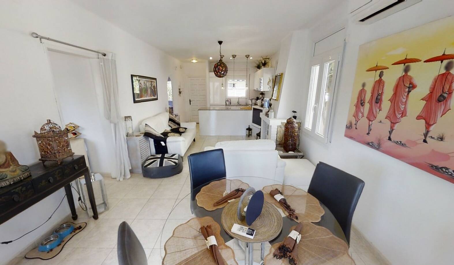 Casa al canal principal con 10m de amarre en Empuriabrava