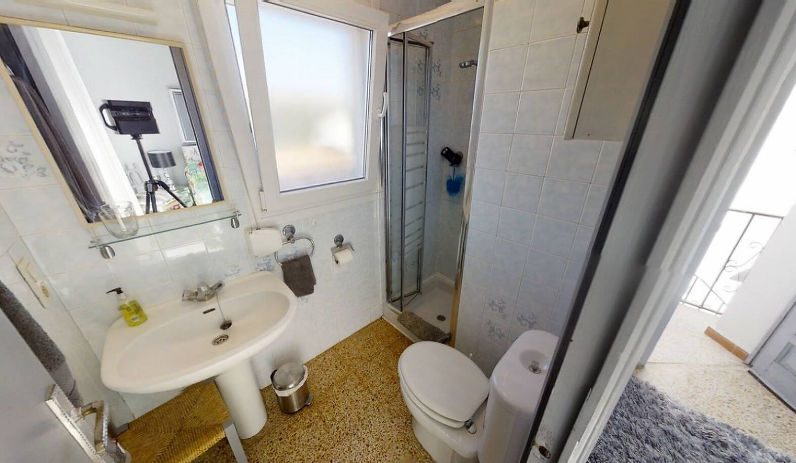 Casa al canal principal con 10m de amarre en Empuriabrava