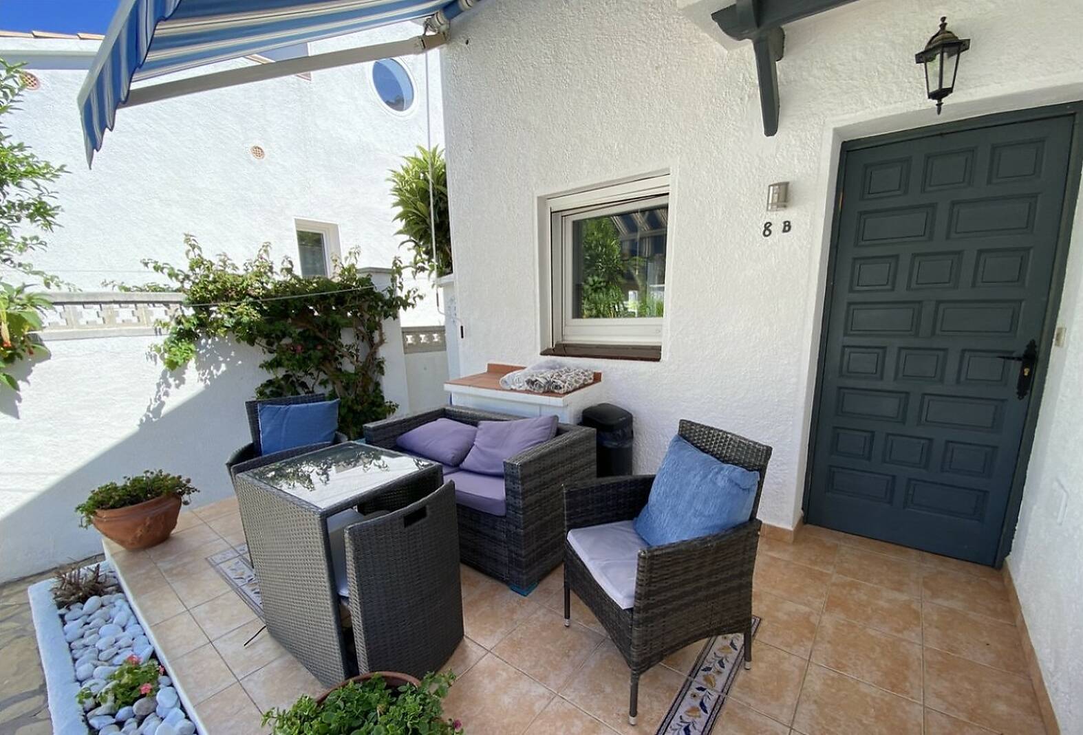 Casa al canal principal con 10m de amarre en Empuriabrava