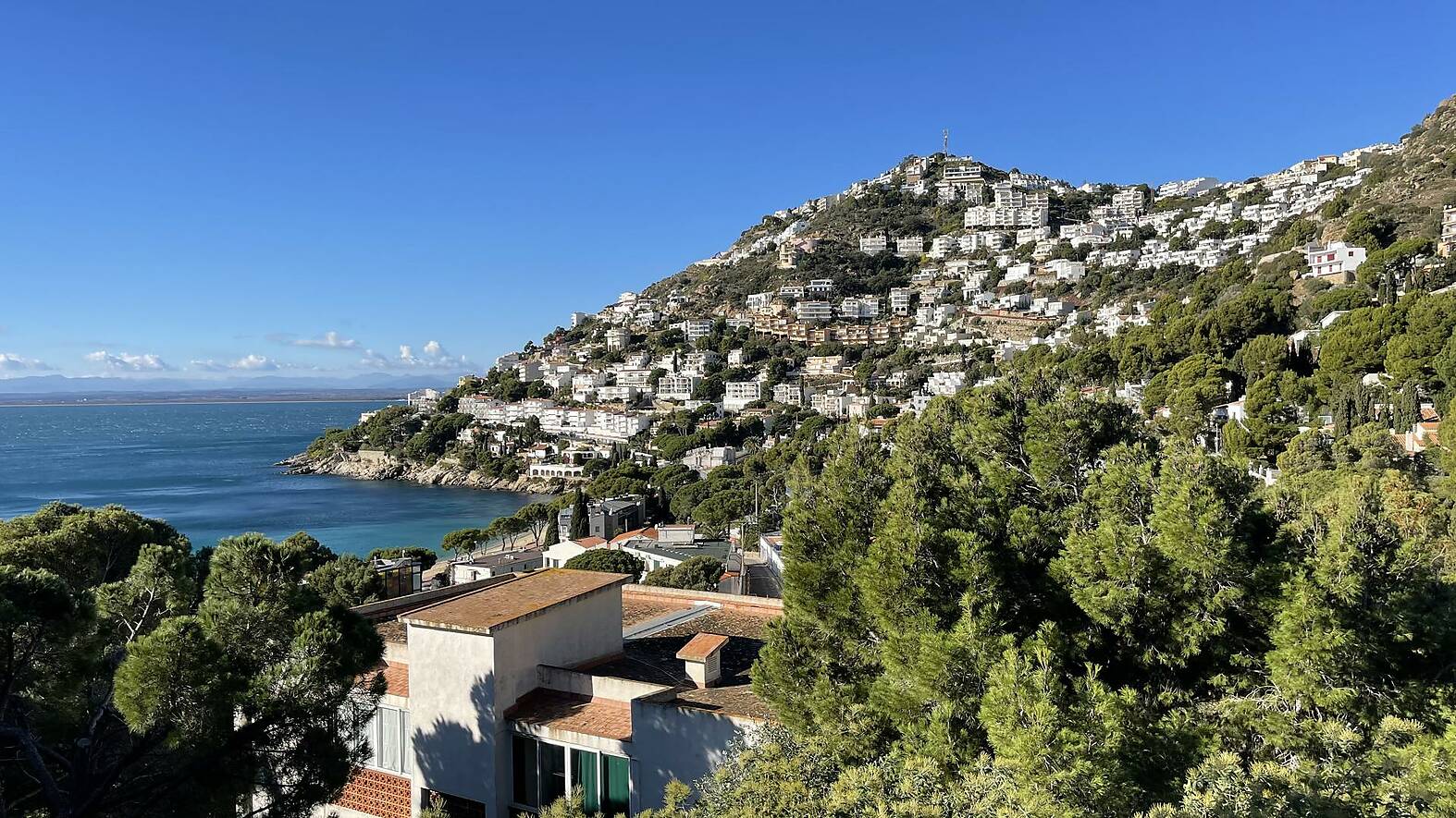 Bonic apartament a Canyelles amb precioses vistes