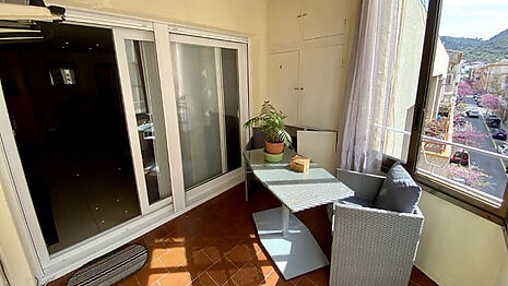 Apartment for sale in the center of Rosas