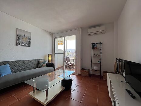 Apartment with canal views for sale in Rosas - Santa Margarita