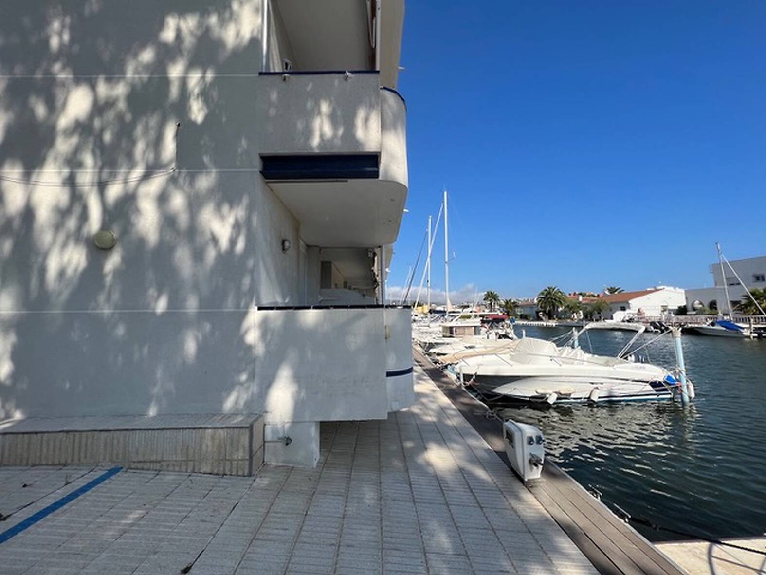 Apartamento con vista al canal en venta en Rosas - Santa Margarita