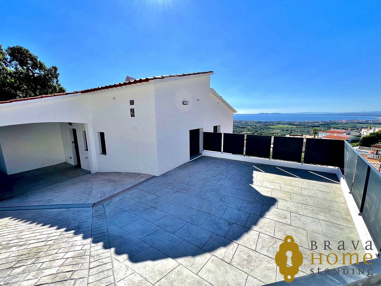 Casa amb vistes al mar completament reformada a Roses - Mas fumats
