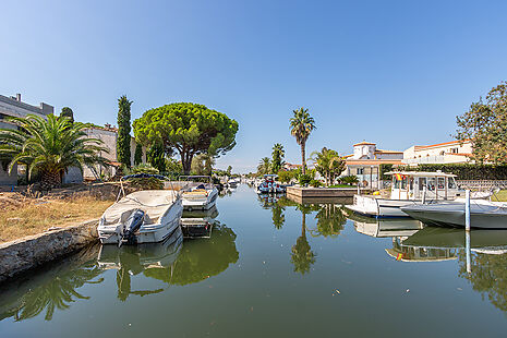 Magnifique maison au canal sud avec 27m d'amarre