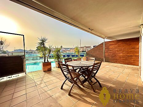 Beautiful modern apartment with pool for sale in Rosas - Santa Margarita