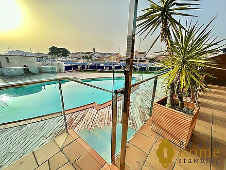 Beautiful modern apartment with pool for sale in Rosas - Santa Margarita