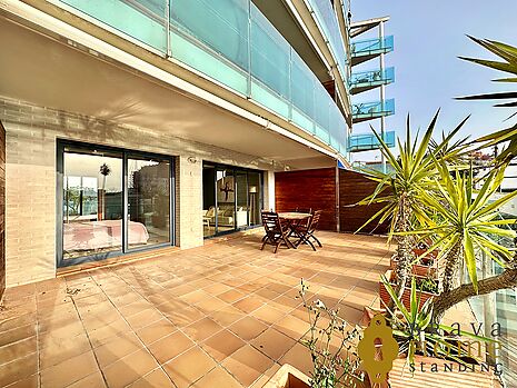 Beautiful modern apartment with pool for sale in Rosas - Santa Margarita