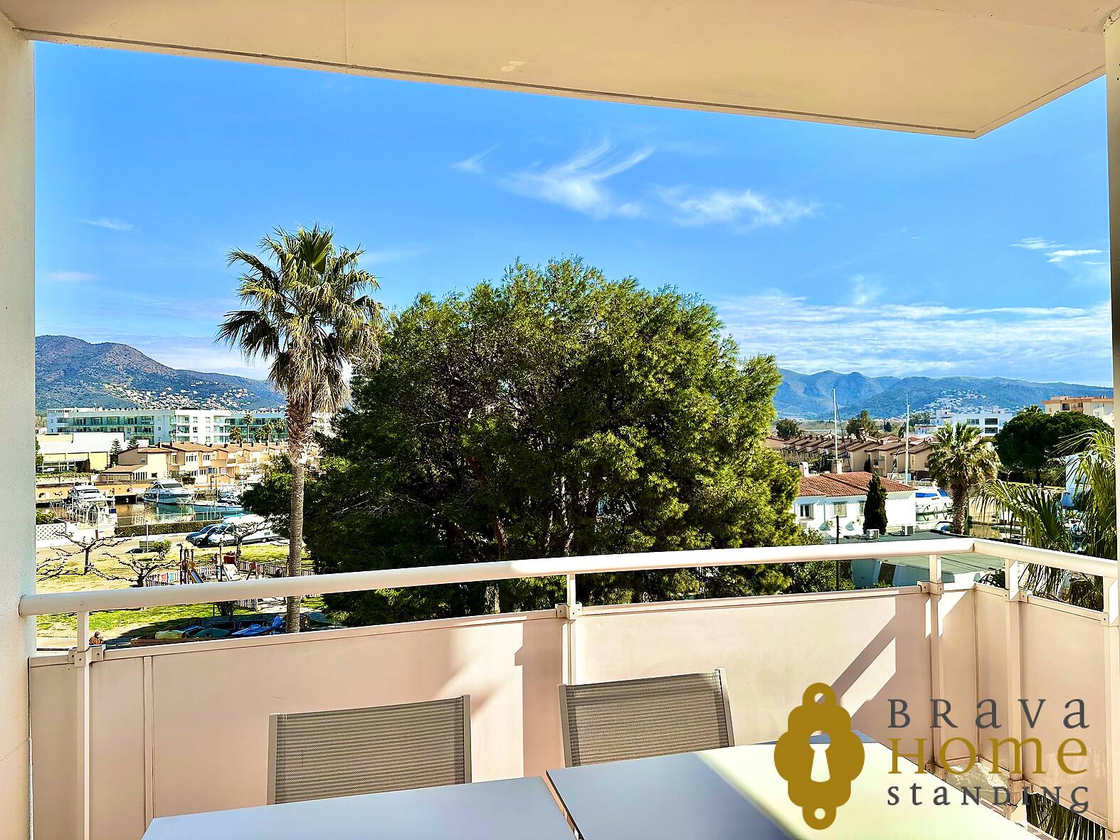 Magnificent apartment with terrace and pool in Roses - Santa Margarita