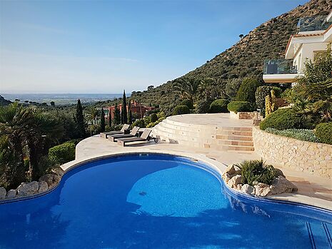 Villa d'exception avec vue panoramique à Pau, Els Olivars