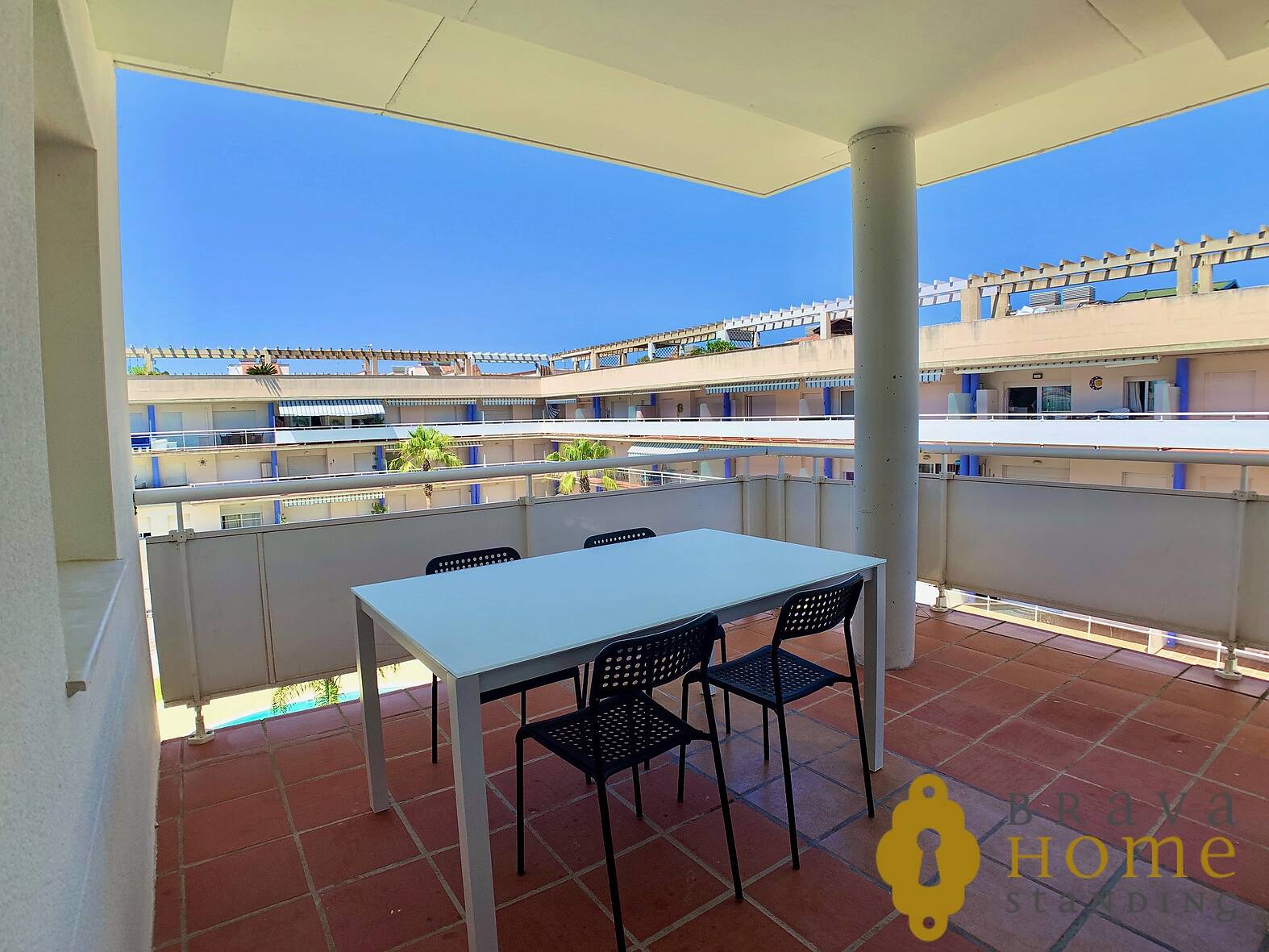 Magnífic apartament amb terrassa i piscina a Roses - Santa Margarida