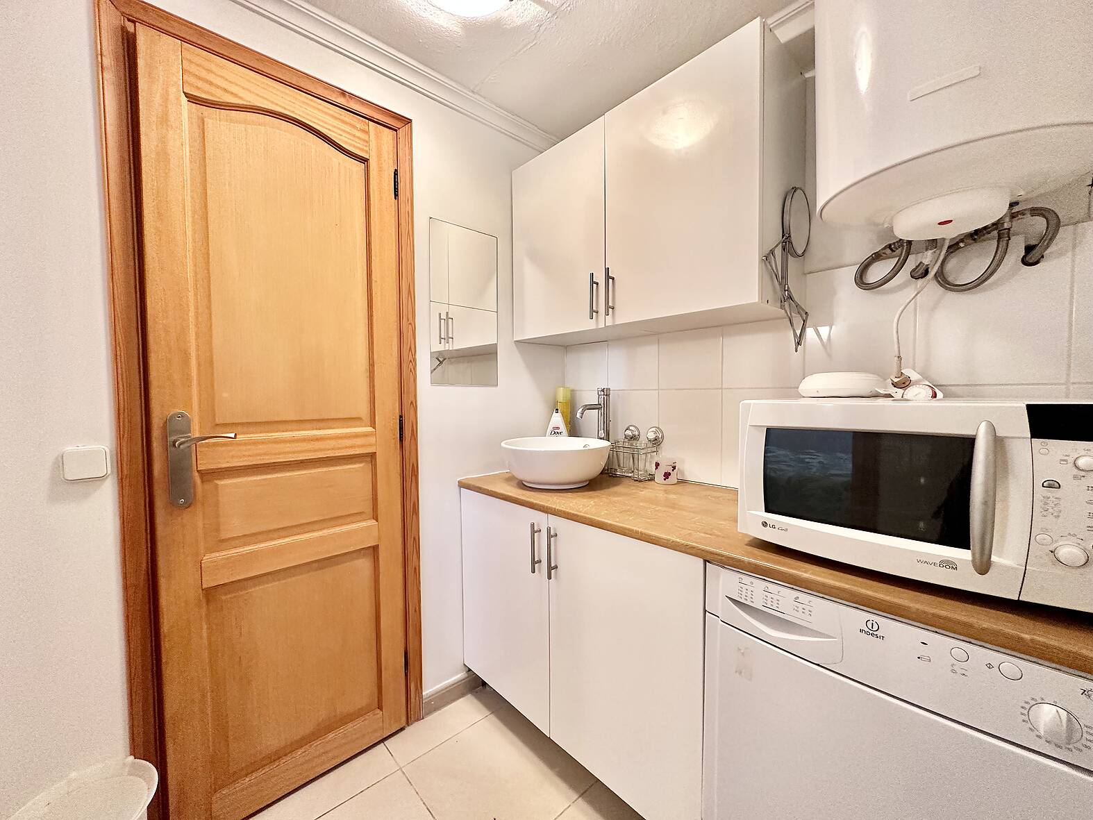 Preciosa casa con piscina y estudio independiente en venta en Empuriabrava