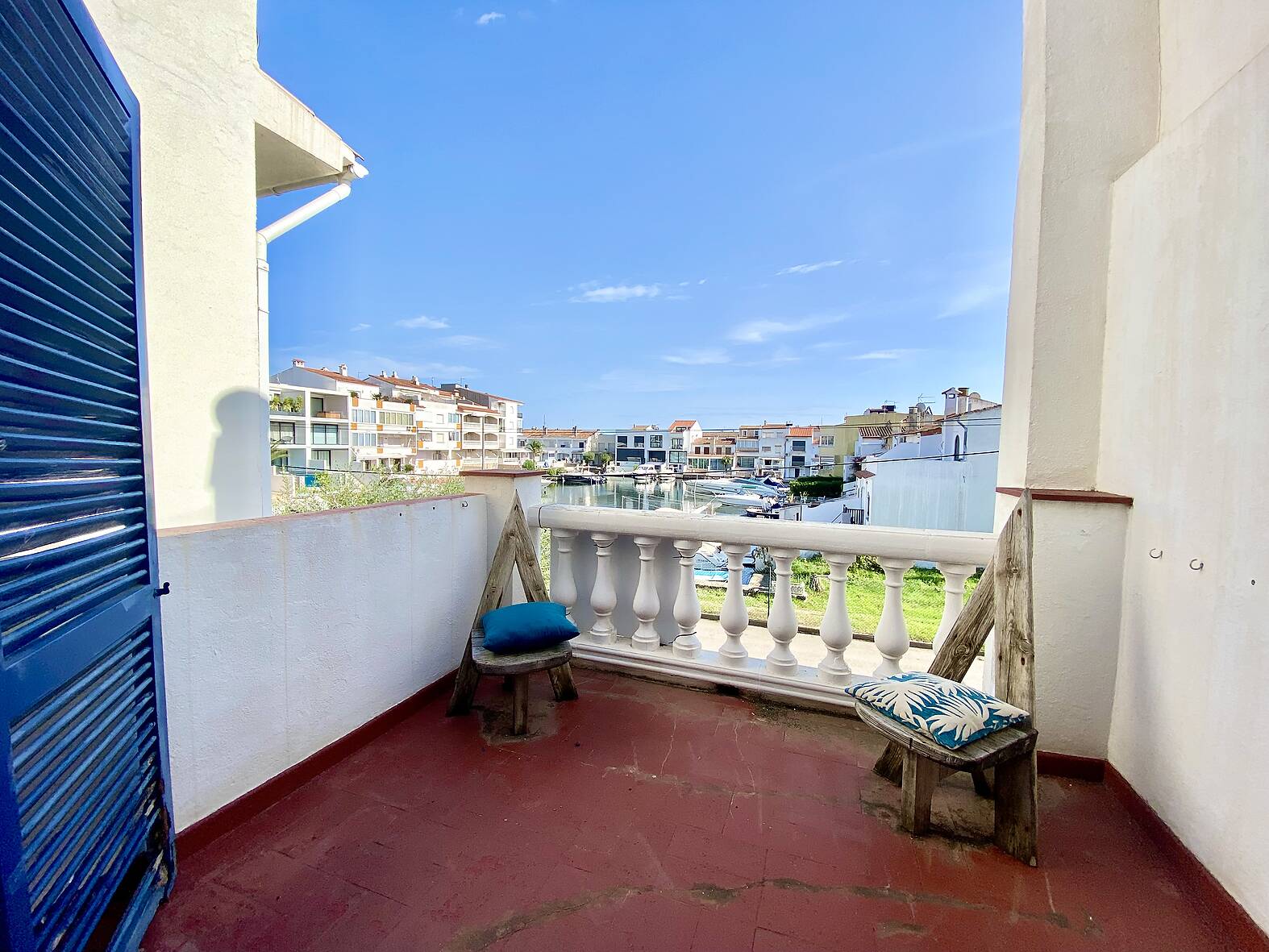 Casa de pescador con amarre en venta en Empuriabrava