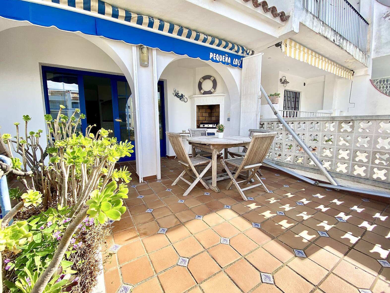 Casa de pescador con amarre en venta en Empuriabrava