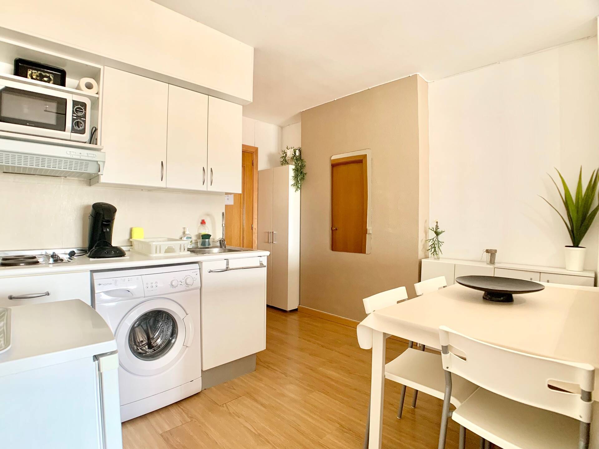 Bonito estudio con una hermosa vista al canal en venta en Empuriabrava