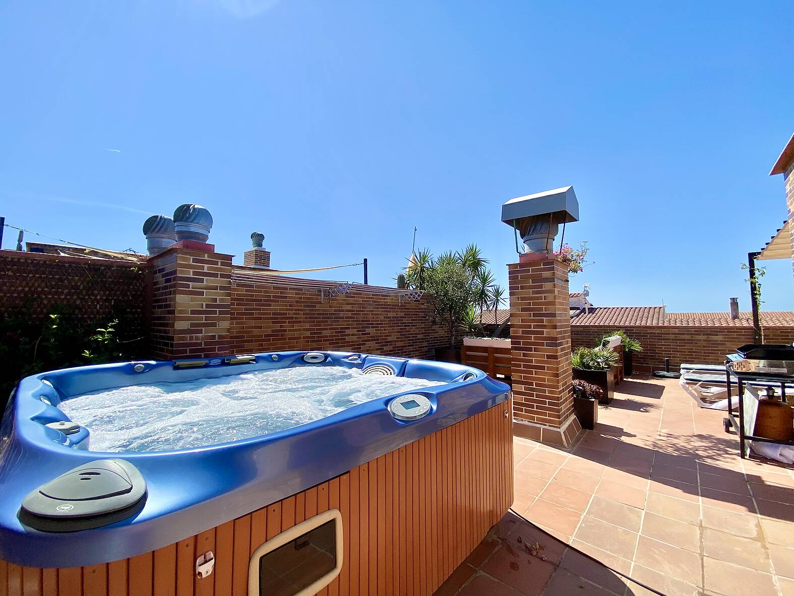 Apartament amb jacuzzi i piscina en venda a Roses