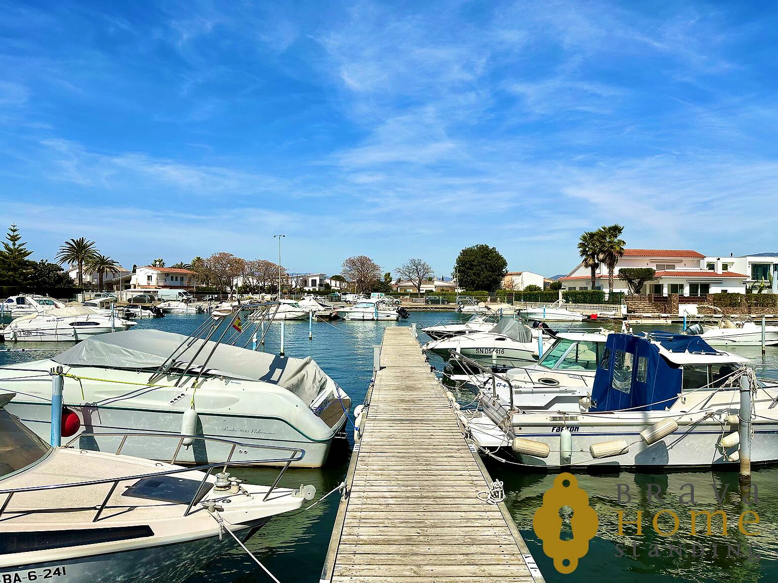 Newly built house near the center and the beach of Empuriabrava