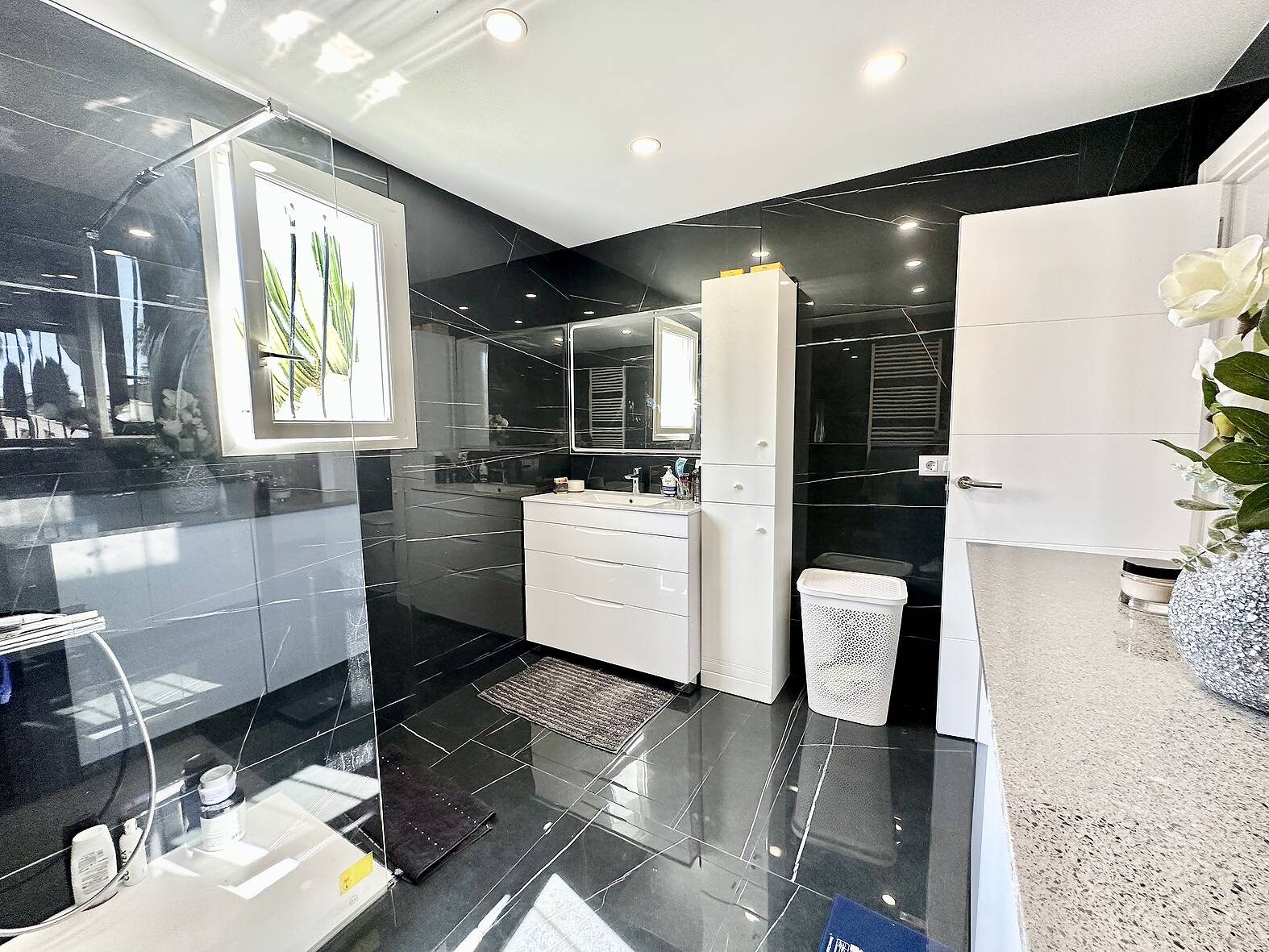 Splendid house with swimming pool for sale in Empuriabrava