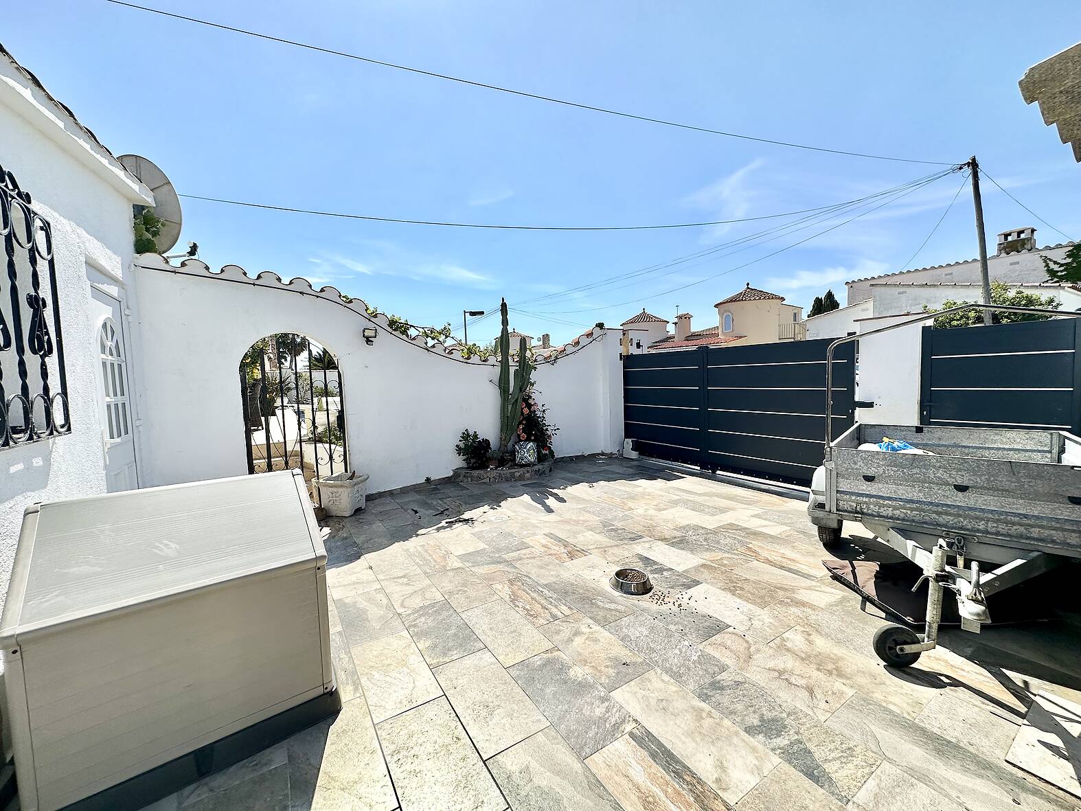 Splendid house with swimming pool for sale in Empuriabrava