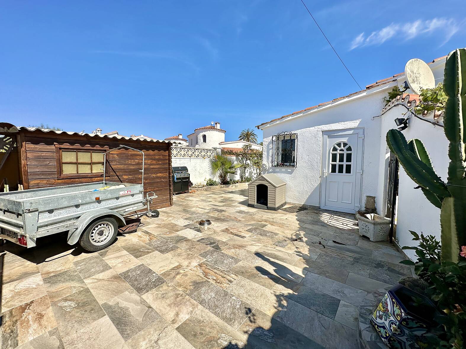 Splendid house with swimming pool for sale in Empuriabrava