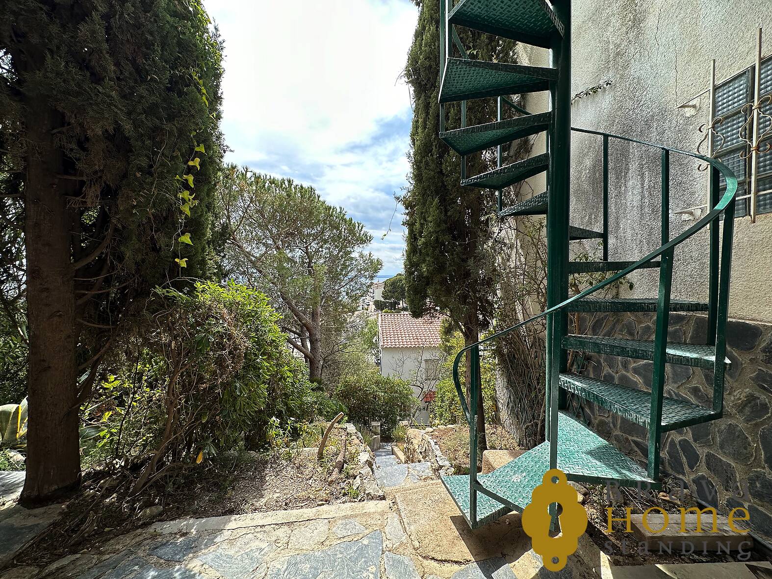 House with sea view and close to the beach for sale in Rosas - Almadrava