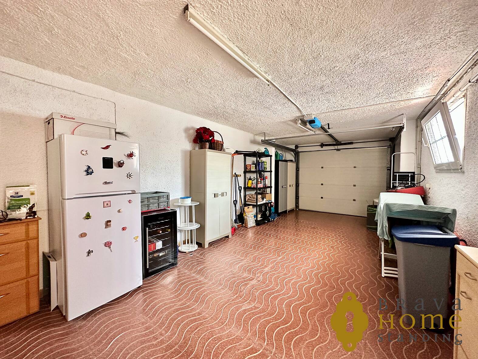 Villa with mooring and independent apartment for sale in Empuriabrava