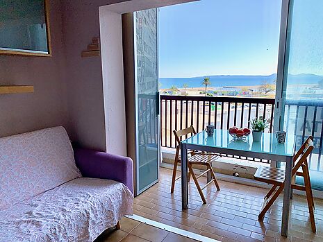 Apartamento en primera línea de mar, en venta en Empuriabrava