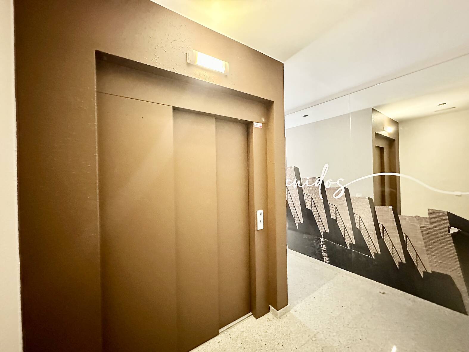 Beautiful apartment with parking and mountain views, for sale in Rosas