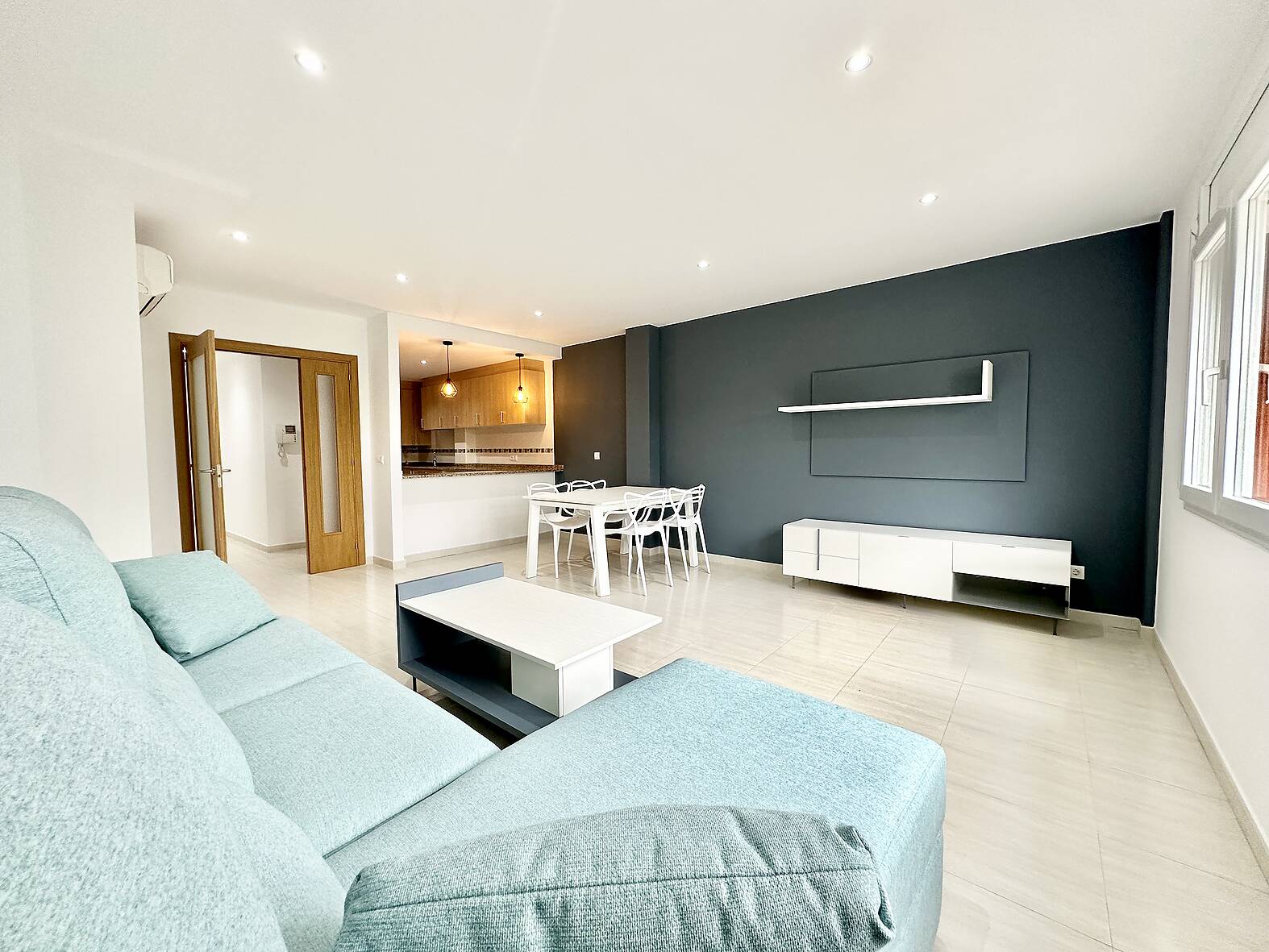 Bel appartement avec vue sur les montagnes, en vente à Rosas
