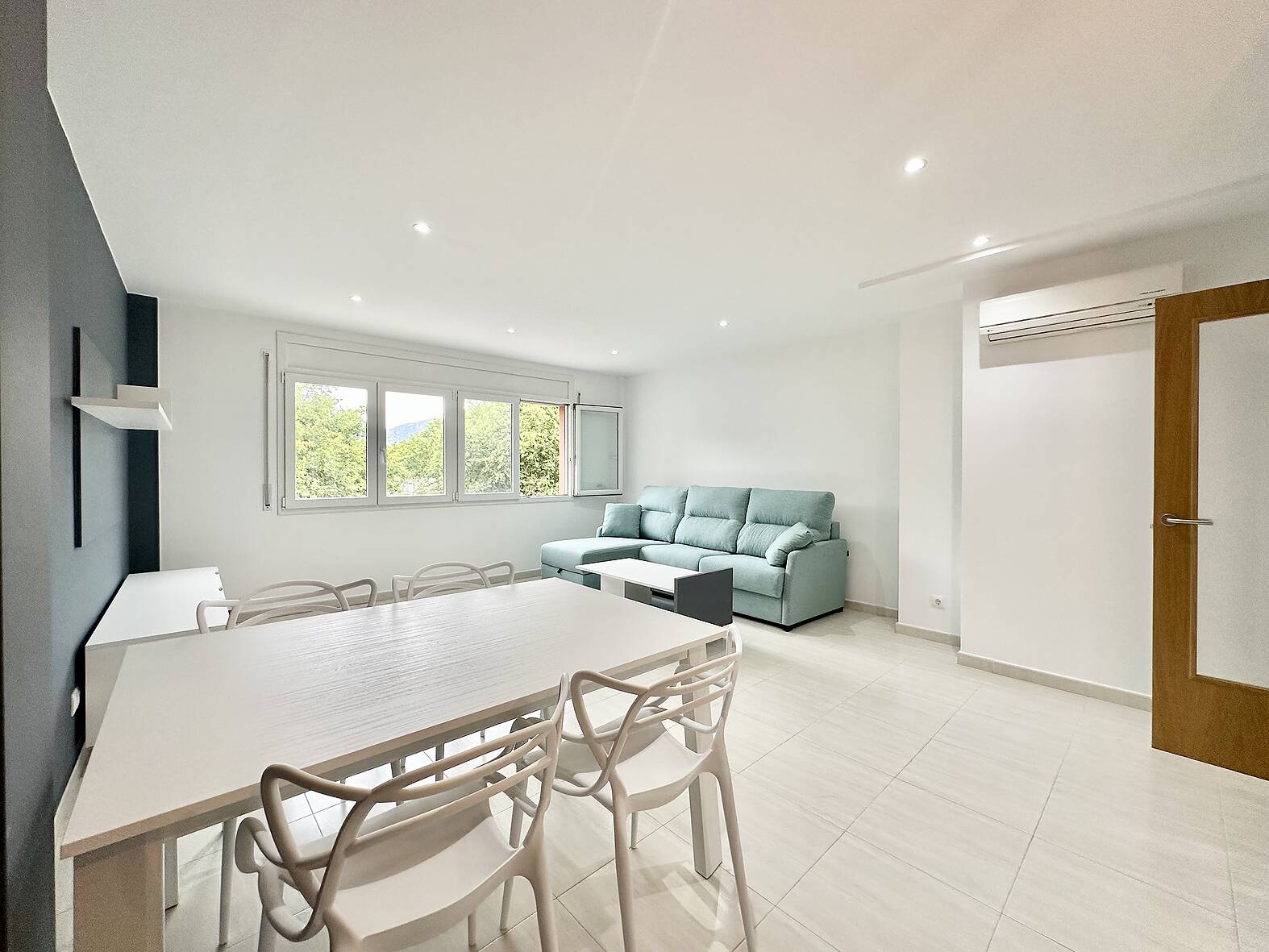 Bel appartement avec vue sur les montagnes, en vente à Rosas