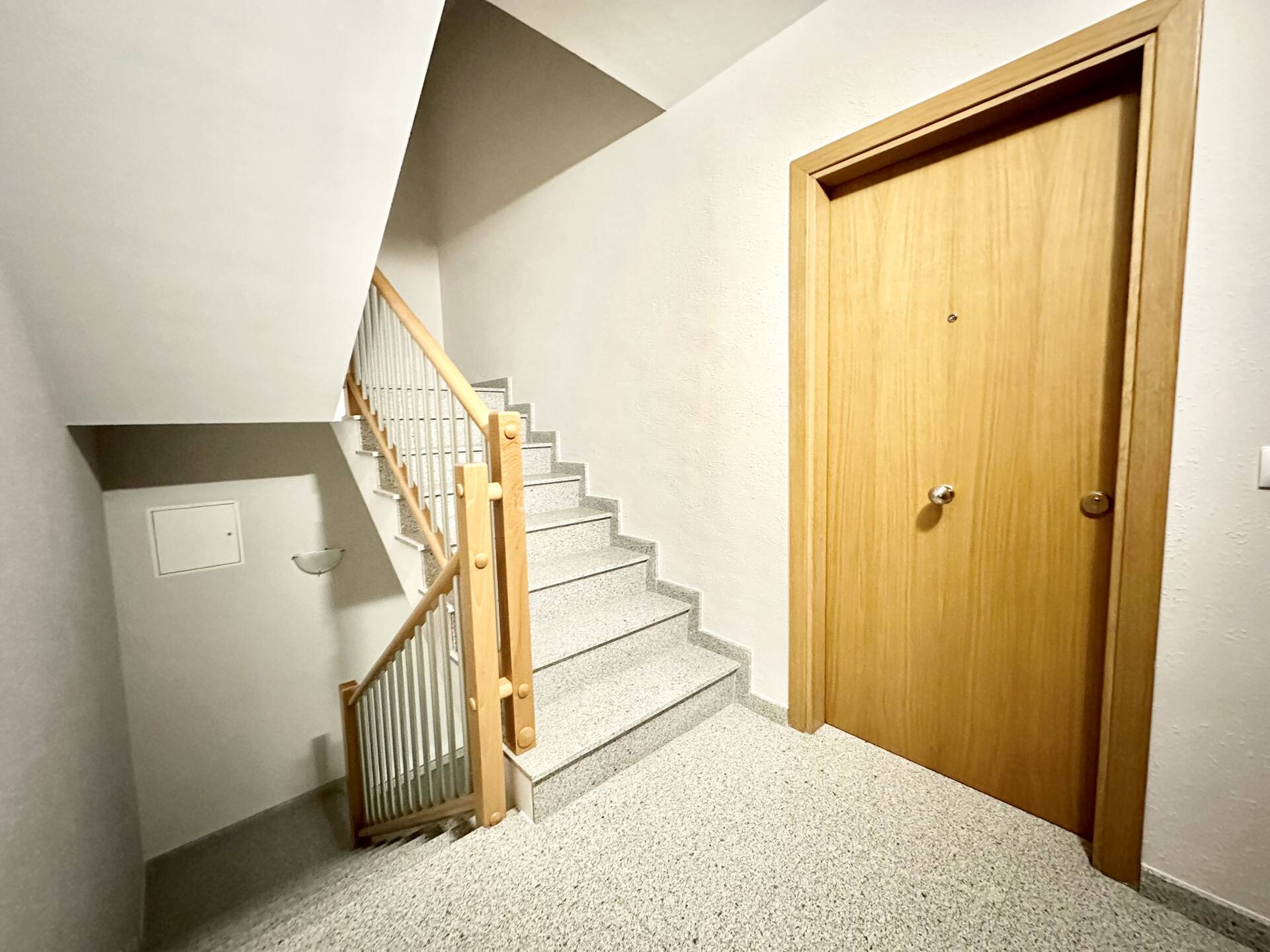 Precioso piso con vistas a la montaña, en venta en Rosas