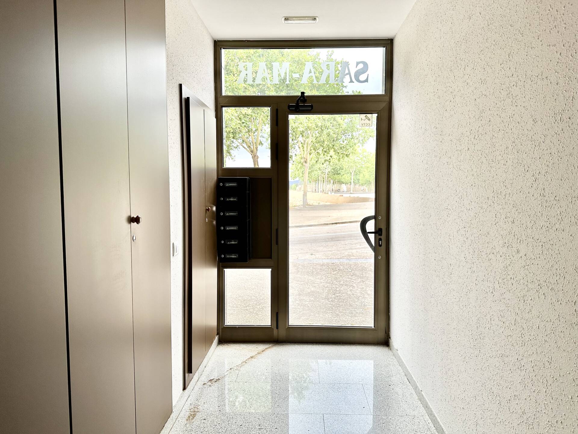 Precioso piso con vistas a la montaña, en venta en Rosas