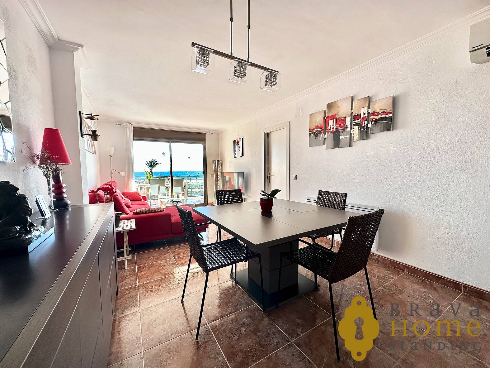 Fantastic apartment in 1st line of the sea, for sale in Empuriabrava