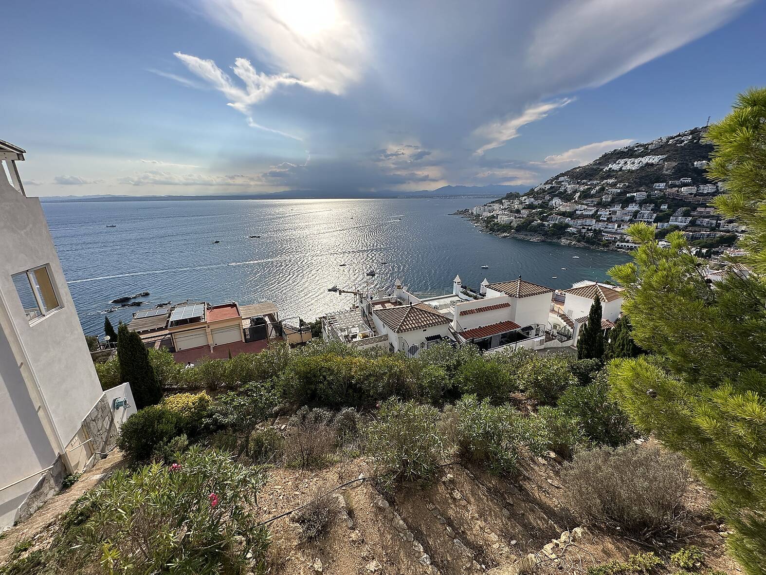 Fantástica casa con vistas al mar en venta en Rosas - Canyelles Petites