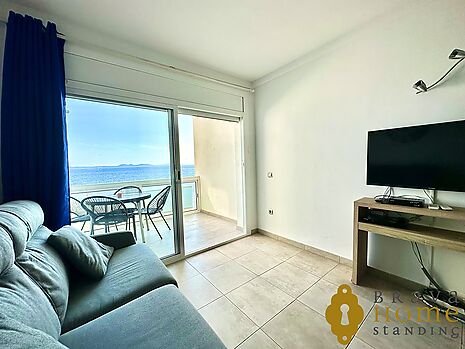 Wunderschöne Wohnung direkt am  Meer zum Verkauf in Rosas