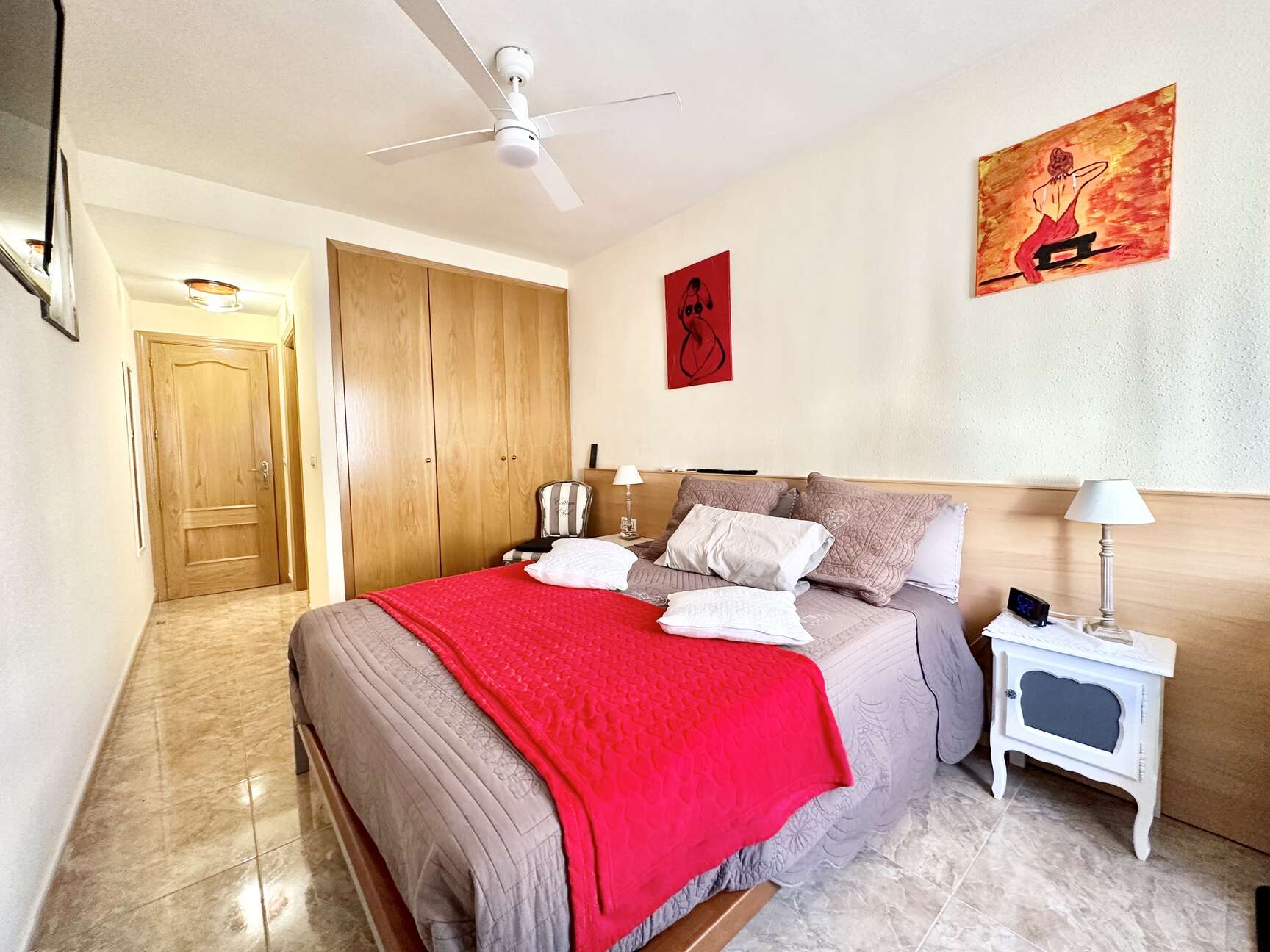 Magnífico piso con piscina en venta en el centro de Roses