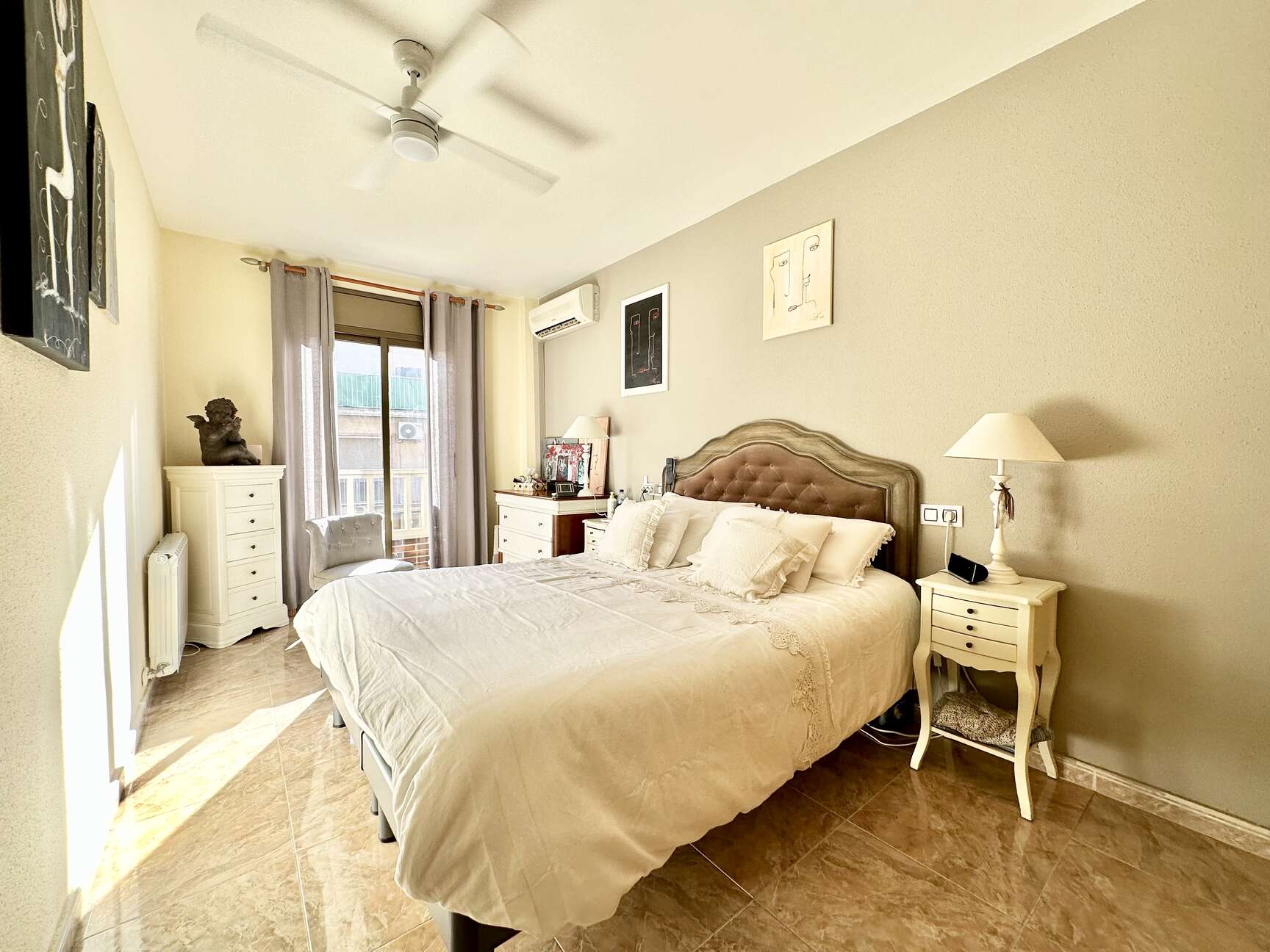 Magnífico piso con piscina en venta en el centro de Roses