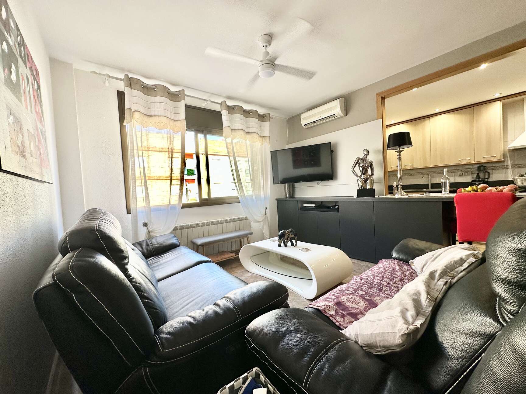 Magnífico piso con piscina en venta en el centro de Roses