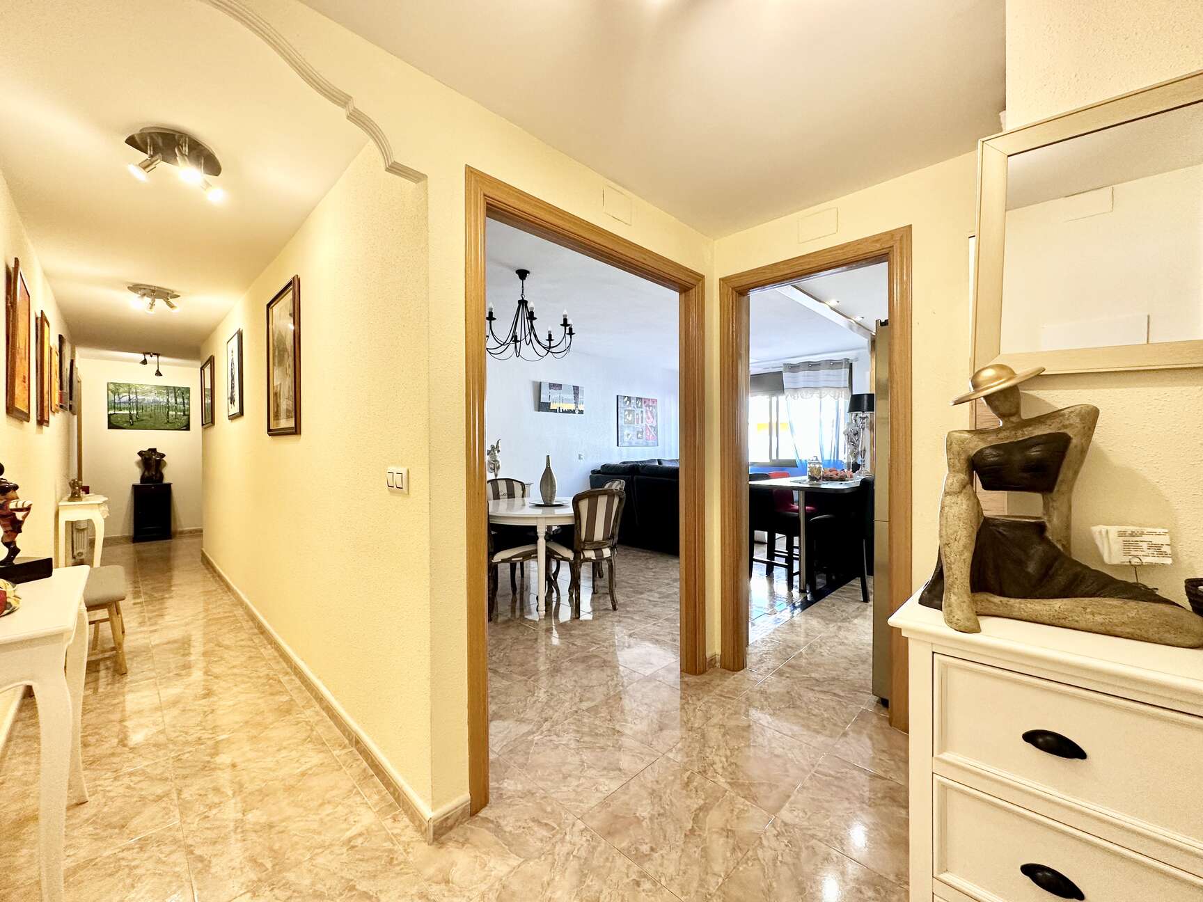 Magnífico piso con piscina en venta en el centro de Roses