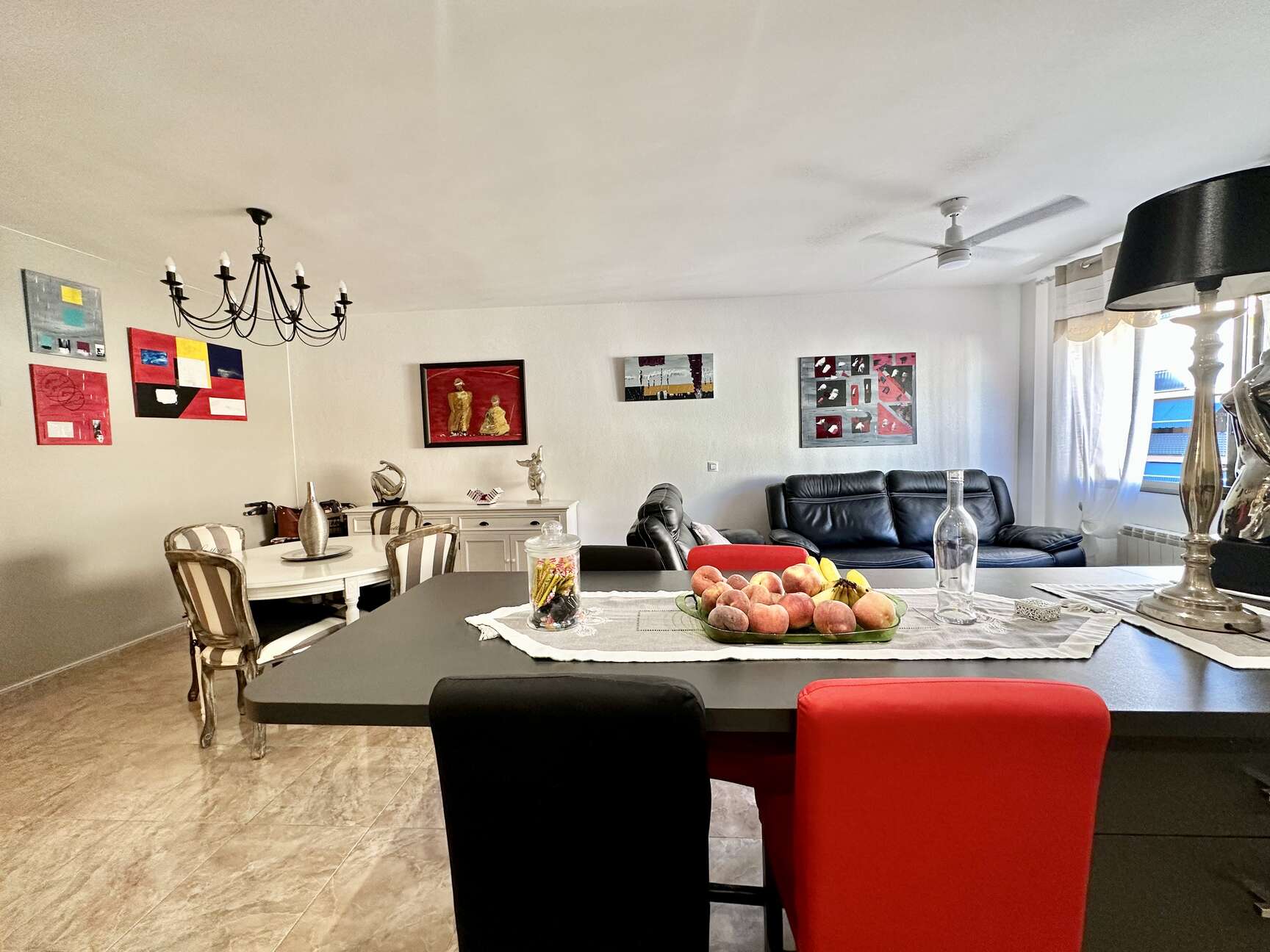 Magnífico piso con piscina en venta en el centro de Roses