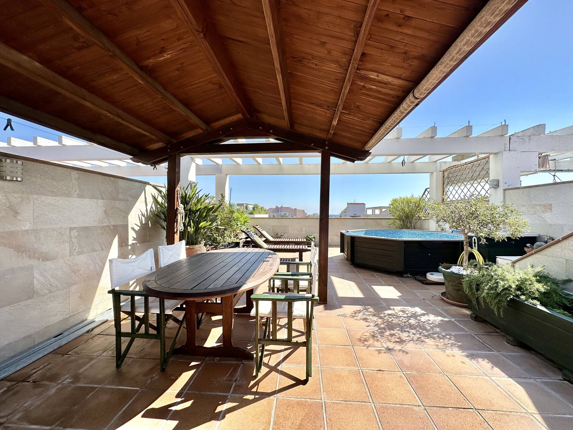 Àtic amb jacuzzi i piscina, en venda a Roses - Santa Margarida