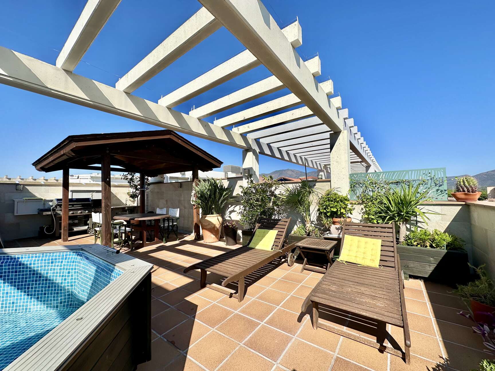 Penthouse-Wohnung mit Whirlpool und Gemeinschaftspool zum Verkauf in Rosas - Santa Margarita