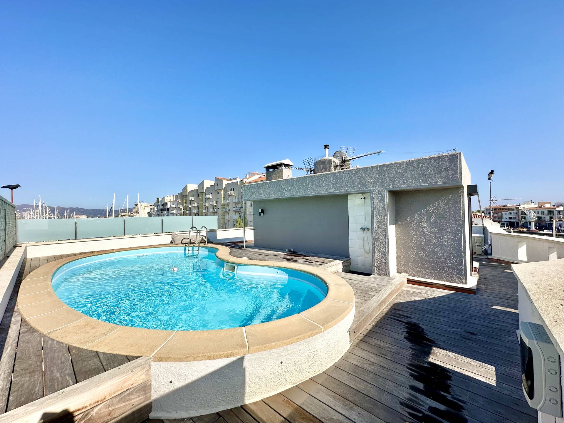 Luxurious house with mooring before the bridges in Empuriabrava