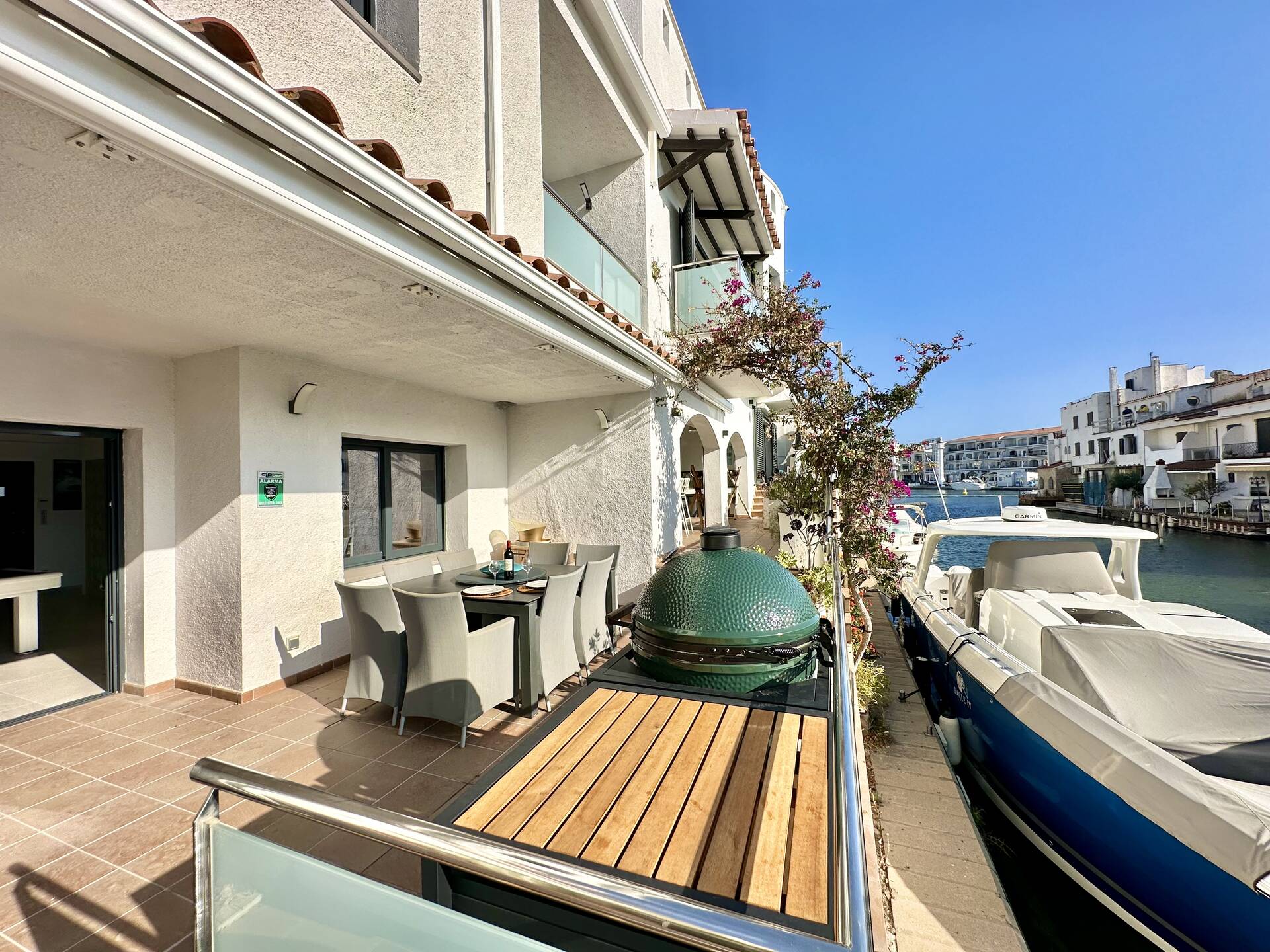 Luxueuse Maison avec amarre de 20 m avant les ponts à Empuriabrava